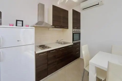 Sara Apartments