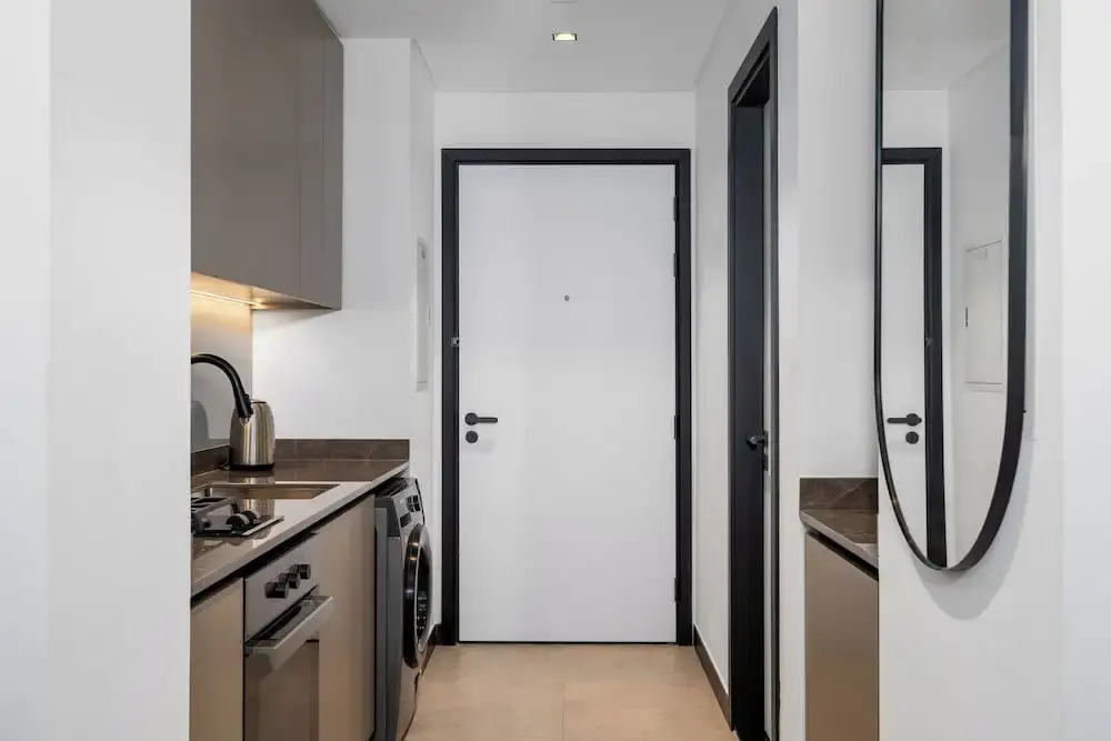 Waves - Premium Studio Stay in the He