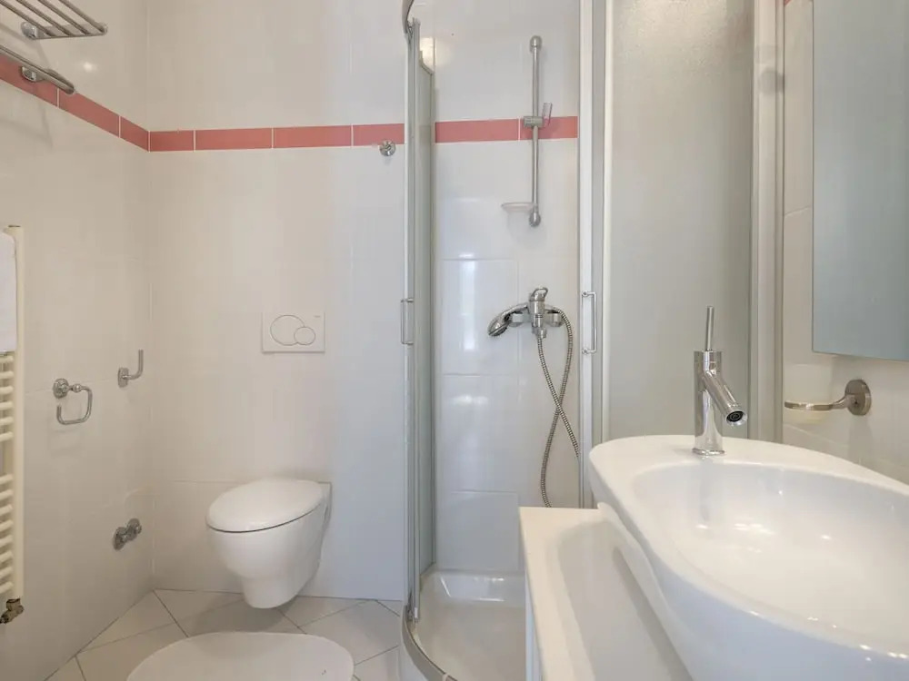 Modern apartment with pool, free Wi-Fi and air conditioning, ideal for a couple