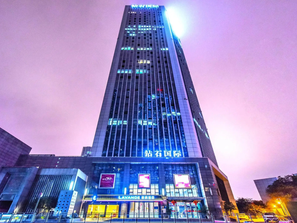 Lavande Hotel (Chongqing Yangjiaping Pedestrian Street Metro Station)