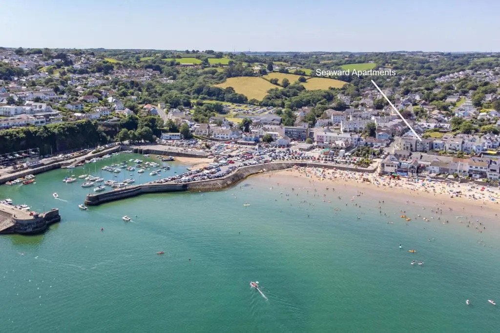 The Bay Apartment - Sea Views Village Centre