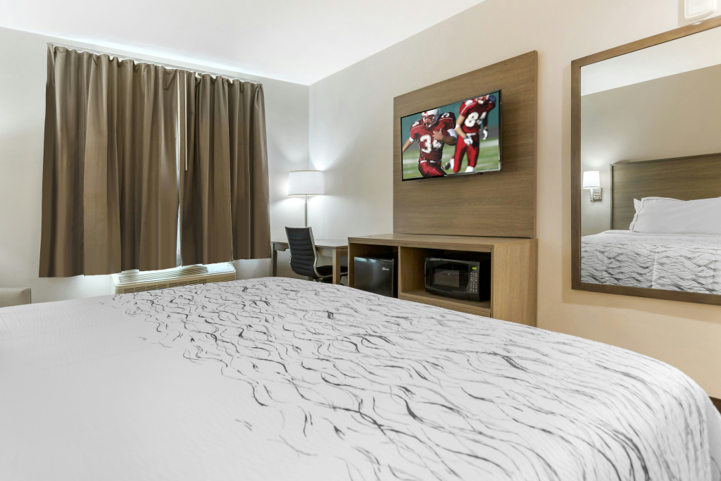 Red Roof Inn PLUS Jamaica, NY - JFK Airport
