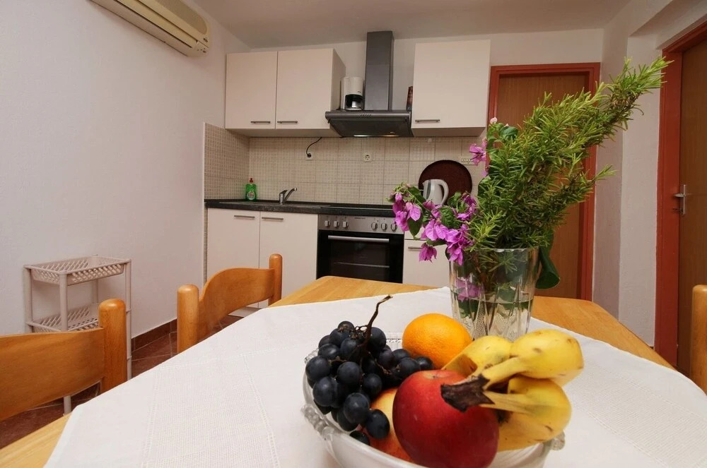 Elvi - Amazing Position & Parking - A4 Gornji