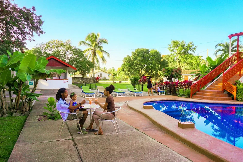 Drift Inn Cayo