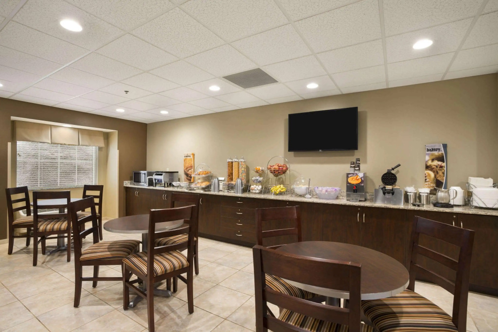 Microtel Inn & Suites by Wyndham Cambridge