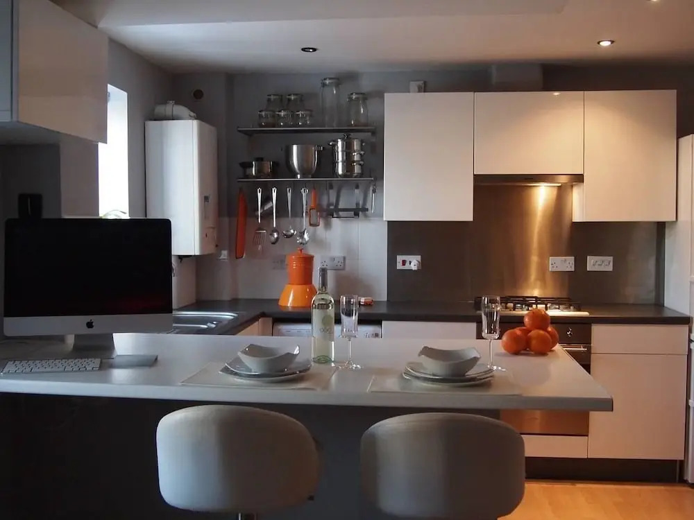 2 Bedroom Apartment With Juliet Balcony