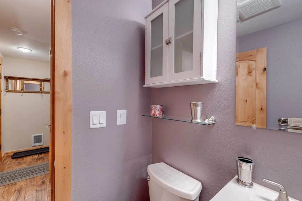 23SW - Luxurious - Wi-Fi - Fireplace - Sleeps 4