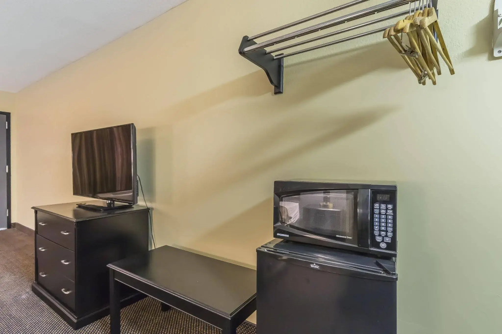 Econo Lodge Martin