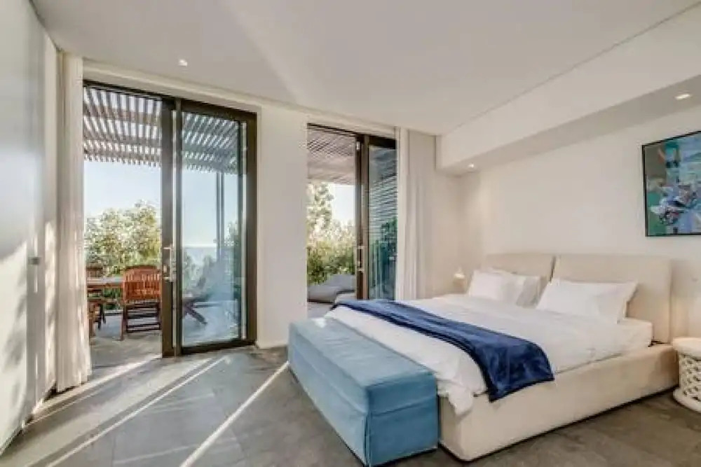Unique Camps Bay Apartment w Private Pool Coral Sea
