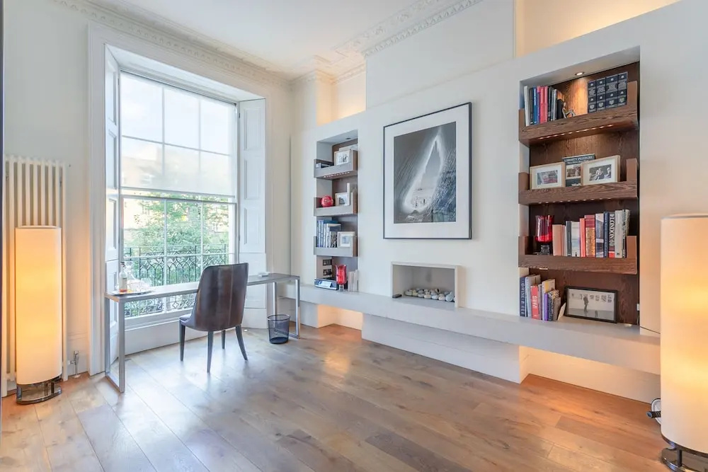 3 Bedroom Family House In Regents Park
