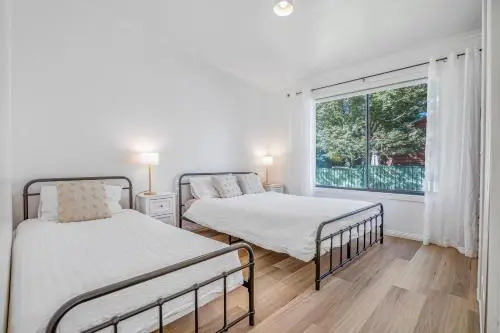 20 Toorak Road