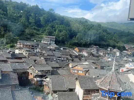 Zhaoxing Dong Village Cloud Residence Homestay
