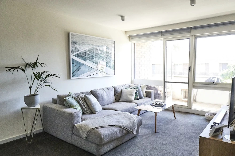 Retro Apart with Air Conditioning Perfect Location