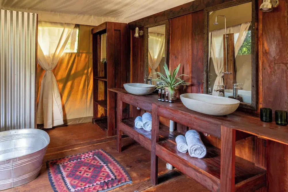 Camp Sabali & Safaris