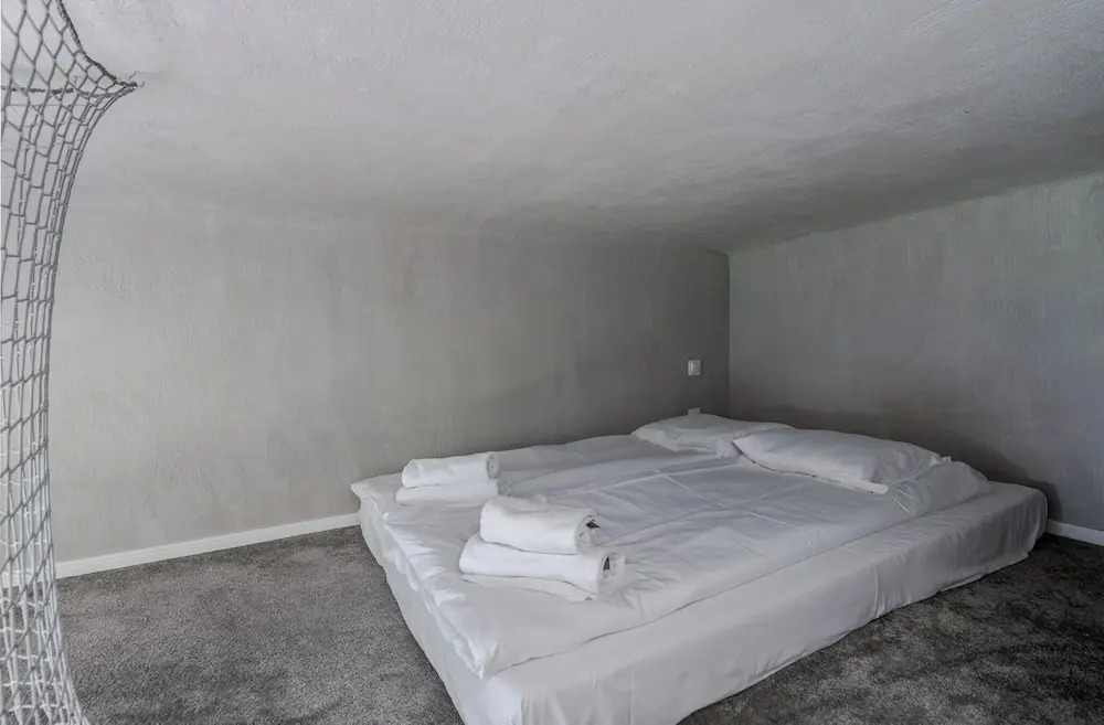 Parkside Fresh Apartments - Old Town Guesthouse - by Upstairs