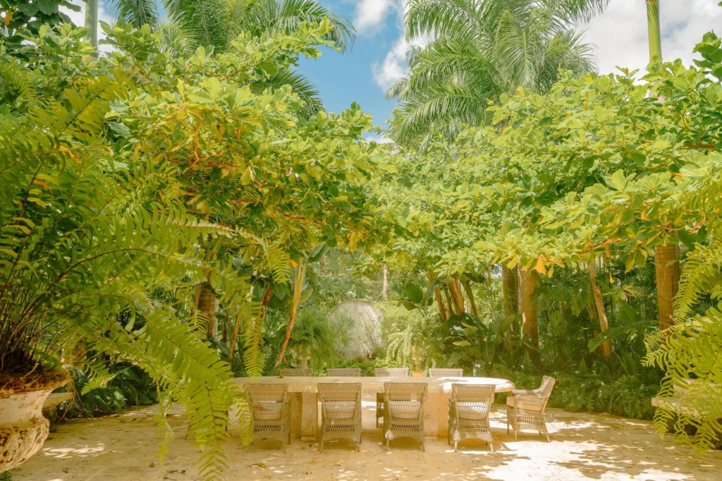 Luxurious Fully-staffed Villa With Amazing View in Exclusive Golf Beach Resort