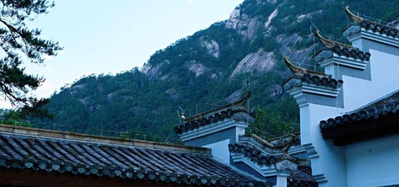 Xiangyuan Yungu Holiday Hotel