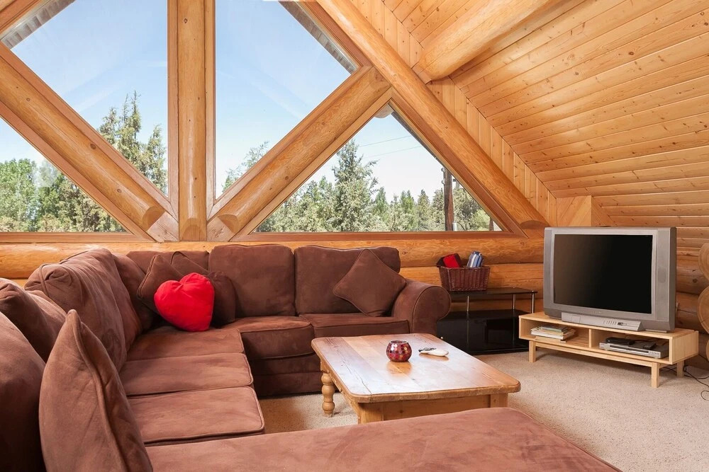 No.7 Gorgeous Shasta Pines Log ! New Spa! 5 Bedroom Home