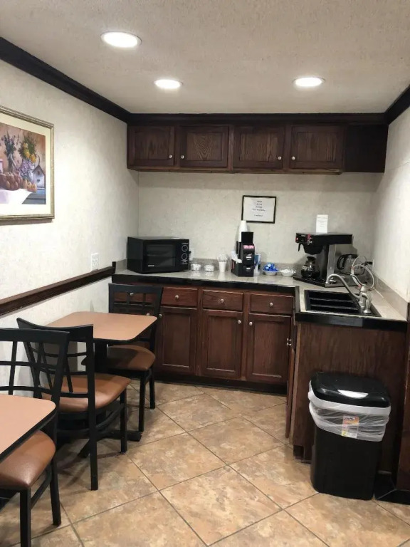 Americas Best Value Inn Conyers