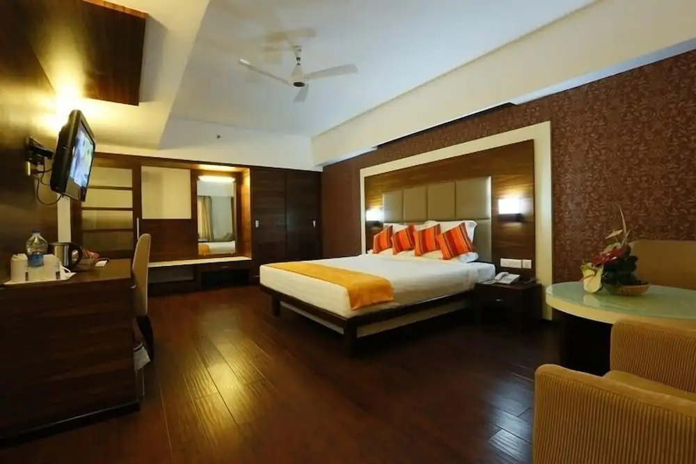 Hotel Moonlit Regency
