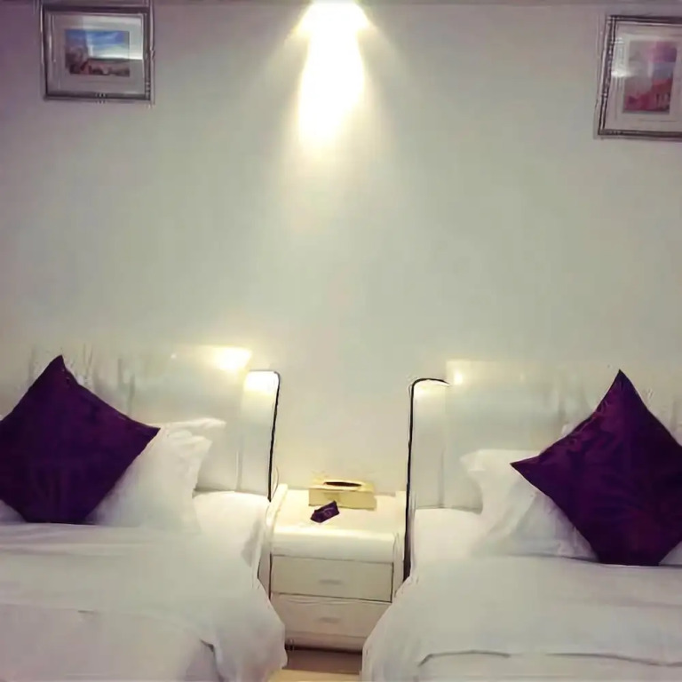 Yulou Jindian Apartment (Guangzhou Folk Finance Haizhu Square Subway Station Branch)