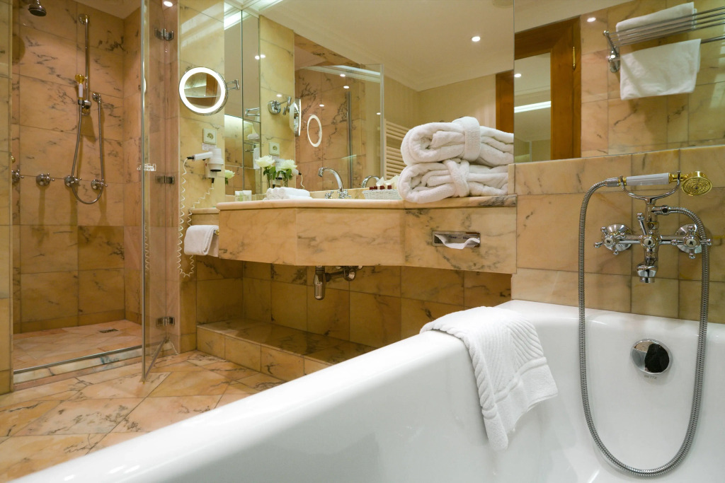 Golden Tulip Savoy Hotel Prague