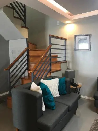 Hillary Timog Park Homes