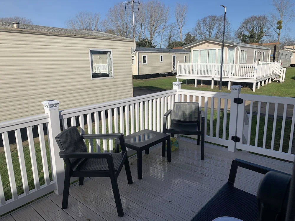 Lovely 2 Bed Chalet in Clacton-on-sea
