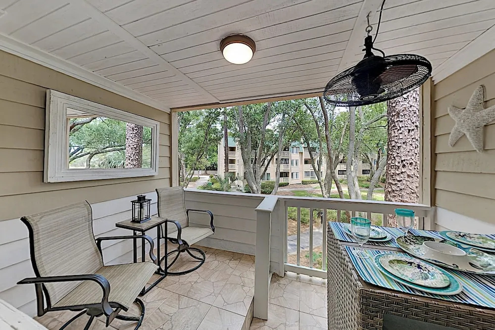 Peaceful Beach Getaway W/ 3 Pools & Tennis 2 Bedroom Condo