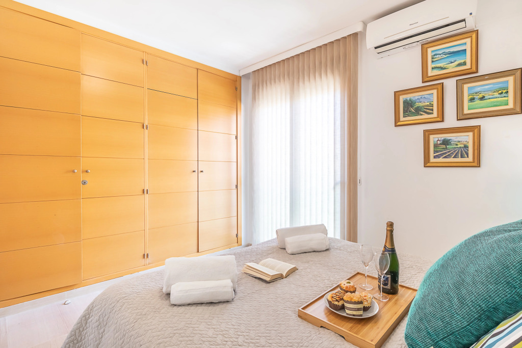 Stunning Seafront Apartment in Carvajal Beach
