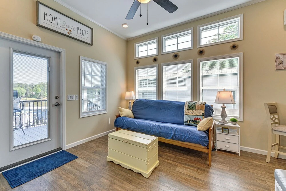 Lake View Tiny Home w/ Pool Access