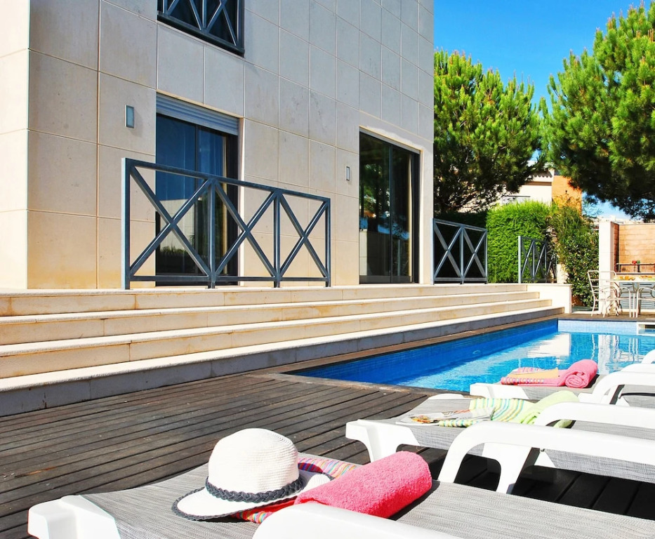Villa Paraty - Piscina e BBQ, perto da Strip - Albufeira