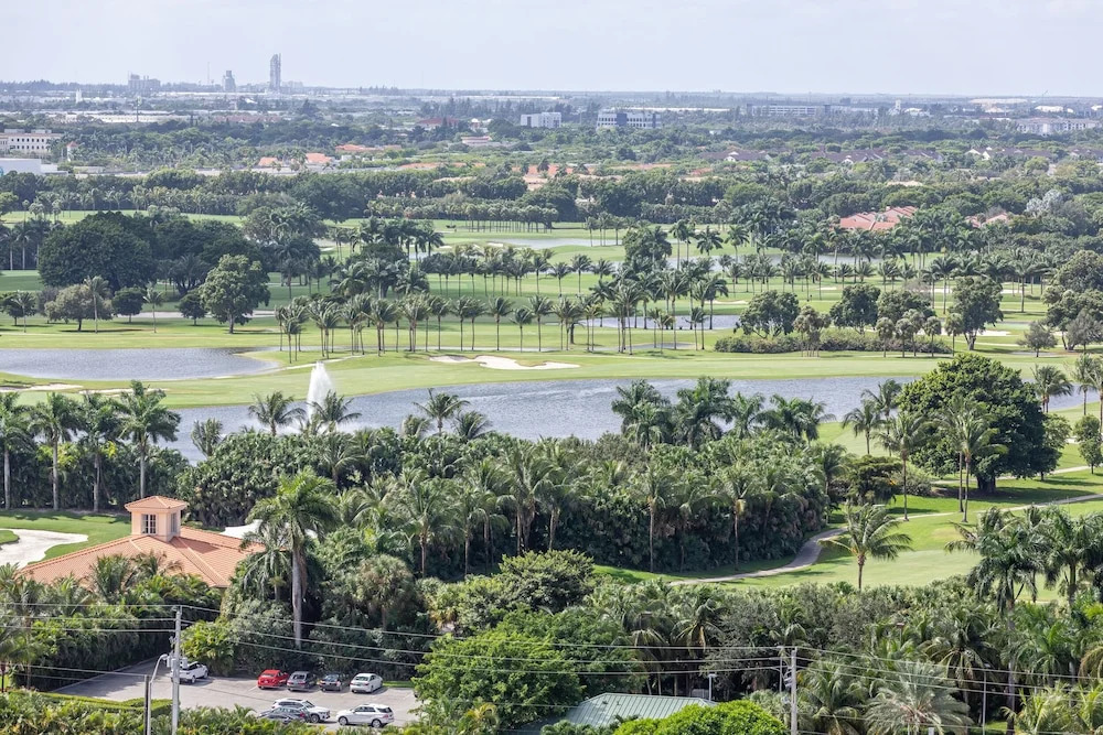 Luxury 2BD Apartment in Downtown Doral