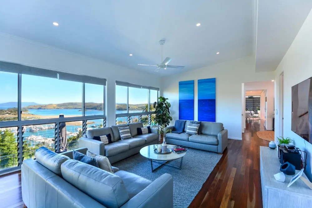The Vue on Hamilton Island Deluxe Ocean View 4 Bedroom Refurbished Hou