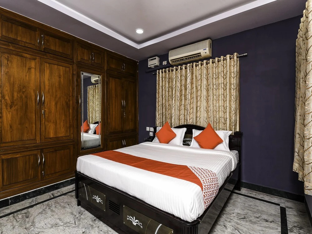 OYO 17320 Vijaya Residency