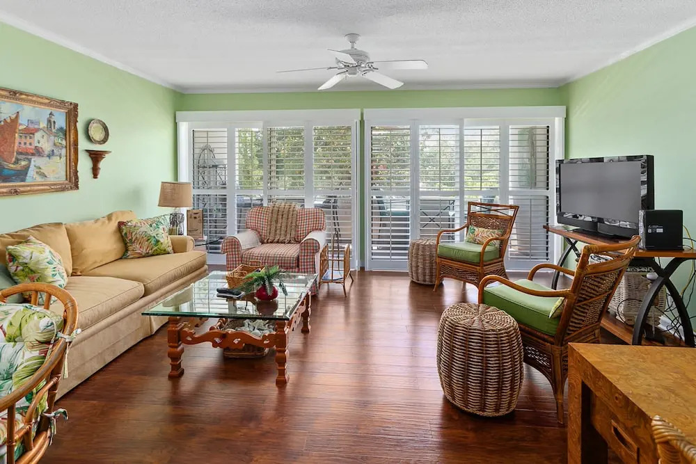 543 Beachview Drive by Hodnett Cooper