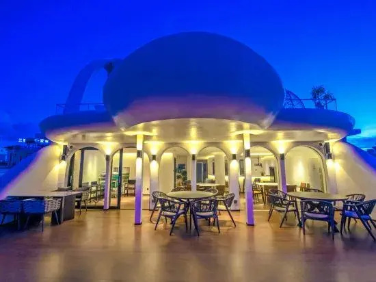 Cengxi Island Hostel