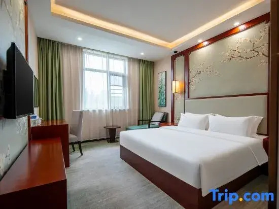Huangmei new south street hotel