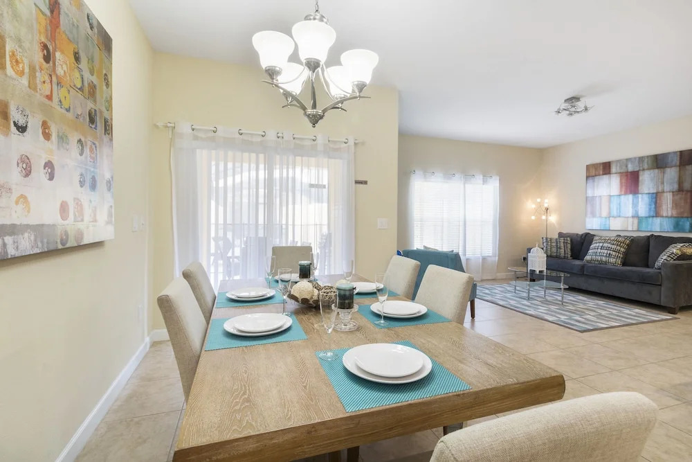 Paradise Palms - 2939 Buccaneer Palm Road