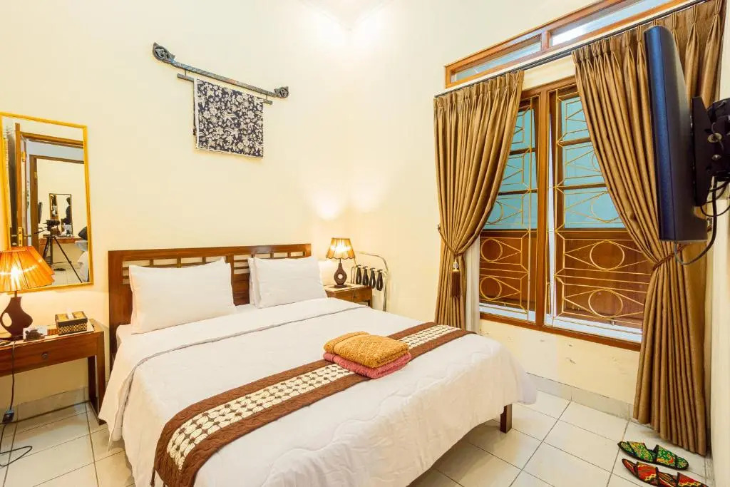Ndalem Panembahan 12 Guest House