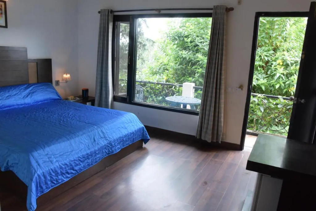 8fold-Pinecrest By LaRiSa, Bhimtal