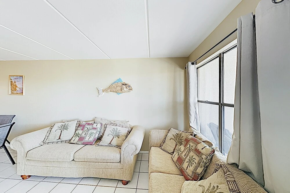 New Listing! Coastal W/ Pool - Walk To Beach 2 Bedroom Condo