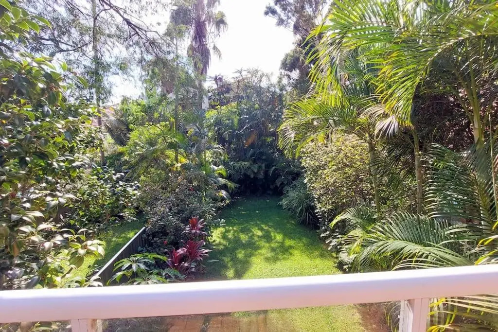 3br house, 5 min walk to beach with parking