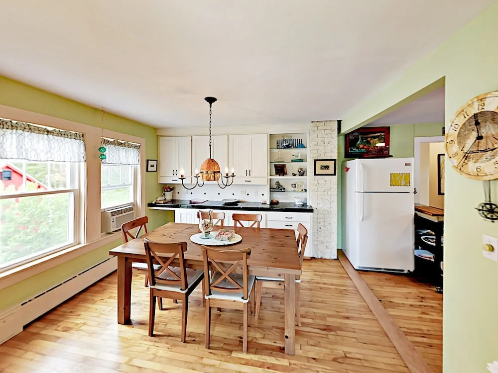 1 Tupper Rd House - 3 Br Home