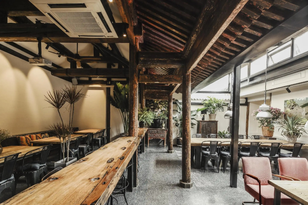Peking Yard Siheyuan Boutique Hotel &Garden&Terrace&Lama Temple&hutong&Houhai&Tiananmen&Bistro