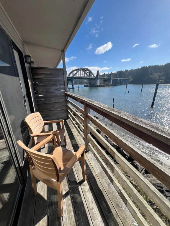 River House Inn, a Baymont by Wyndham