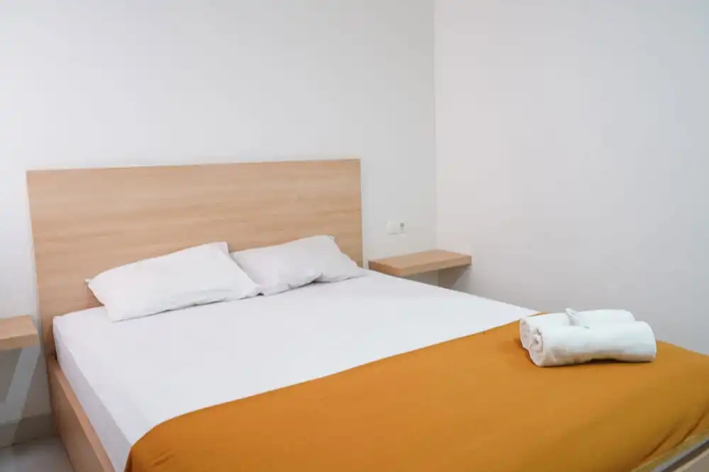 UROOMS Tanah Abang