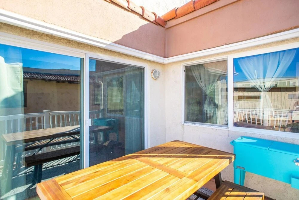 Charming 5br/3.5ba Mission Beach Home by Domio