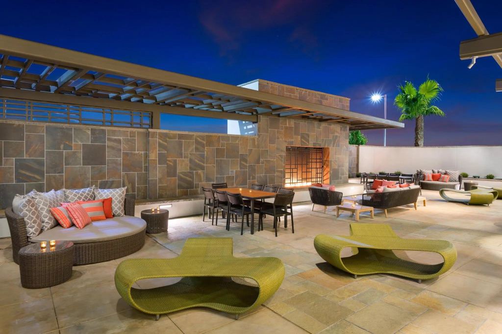 Hampton Inn & Suites - Napa, CA