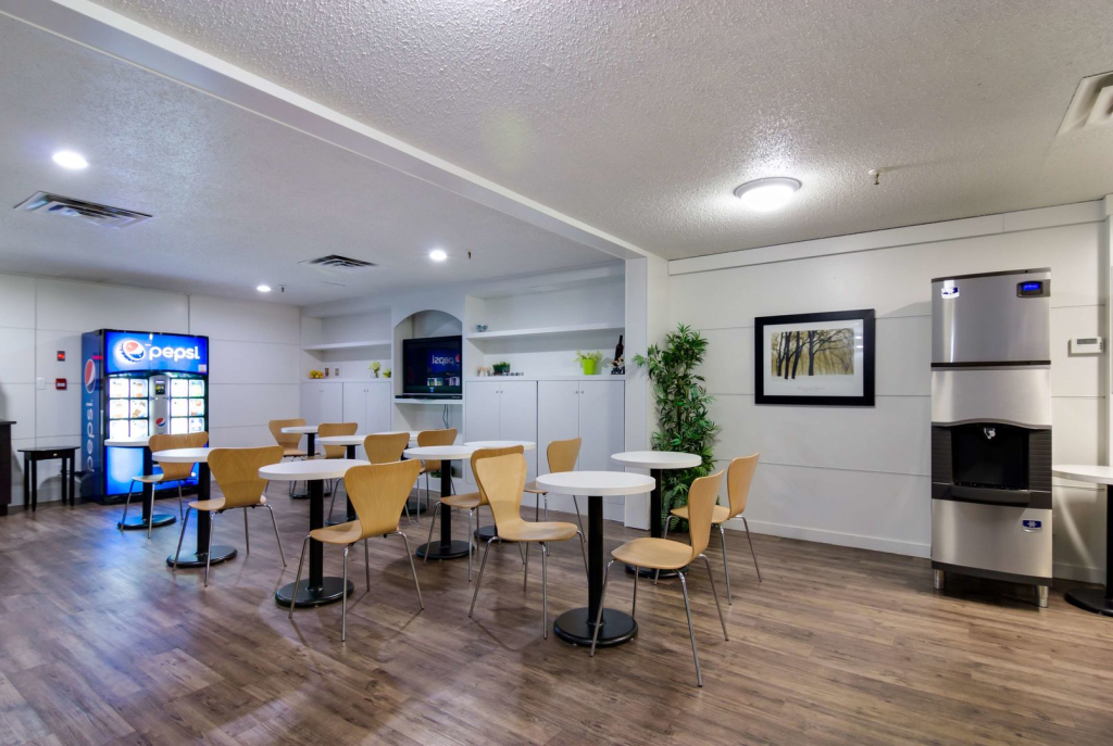 Motel 6 Kerrobert, SK